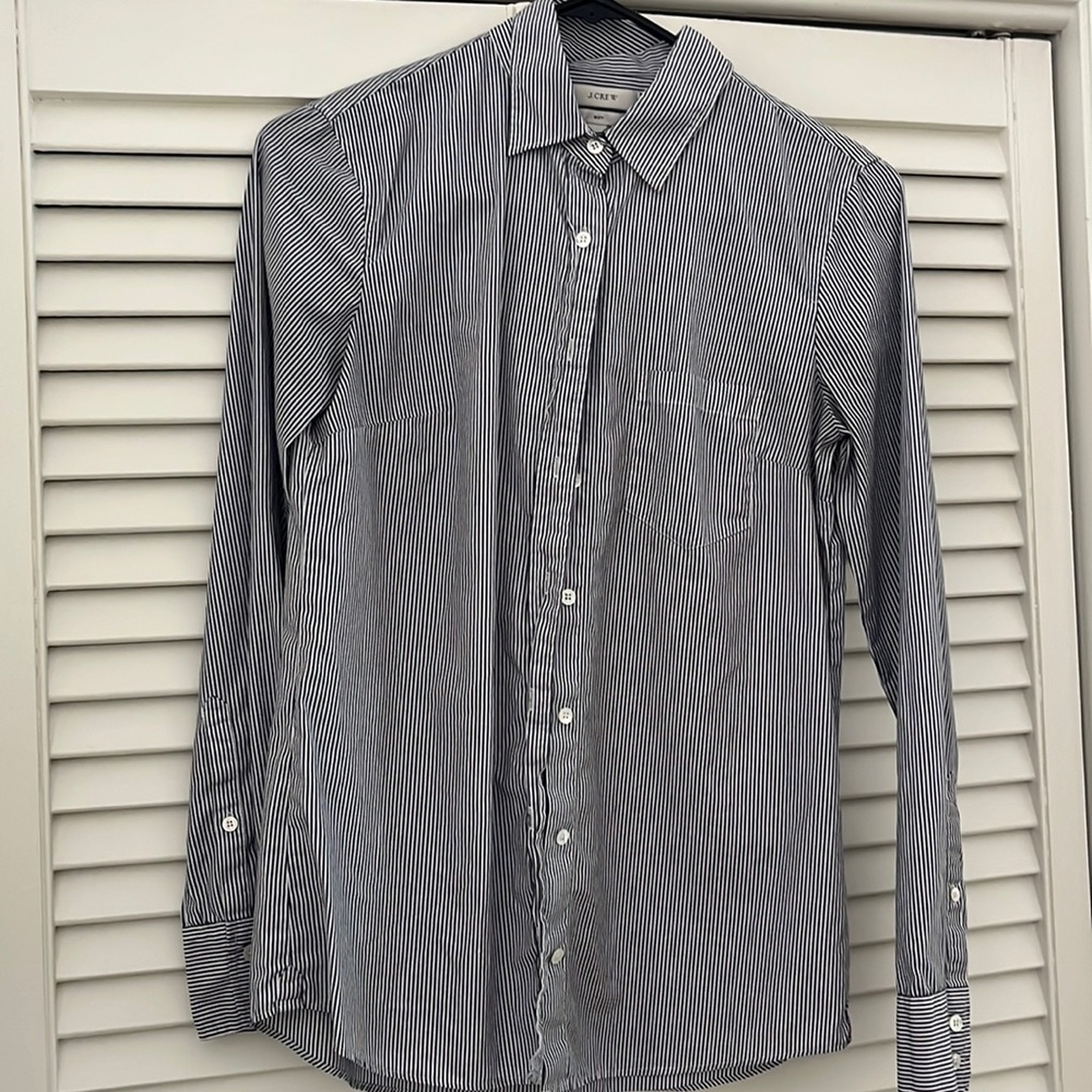 J. Crew boy style blue striped button down (size: 0)